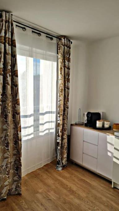 Le Plessis-Bouchard Loft Climatise Parking Gratuit 5Min Gare 아파트 외부 사진