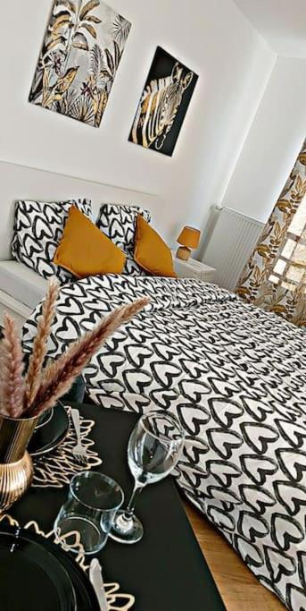 Le Plessis-Bouchard Loft Climatise Parking Gratuit 5Min Gare 아파트 외부 사진