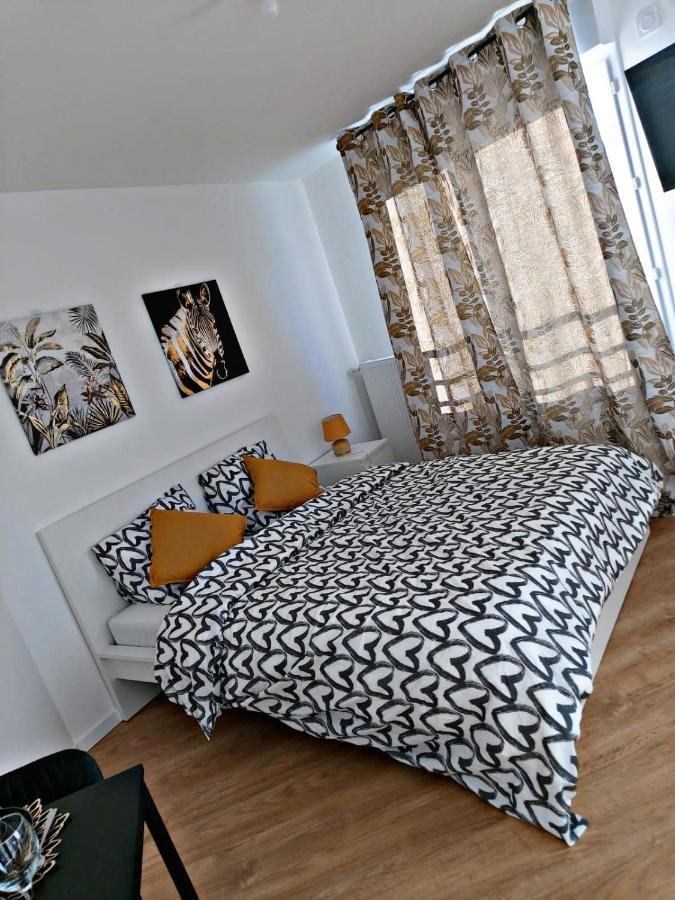 Le Plessis-Bouchard Loft Climatise Parking Gratuit 5Min Gare 아파트 외부 사진