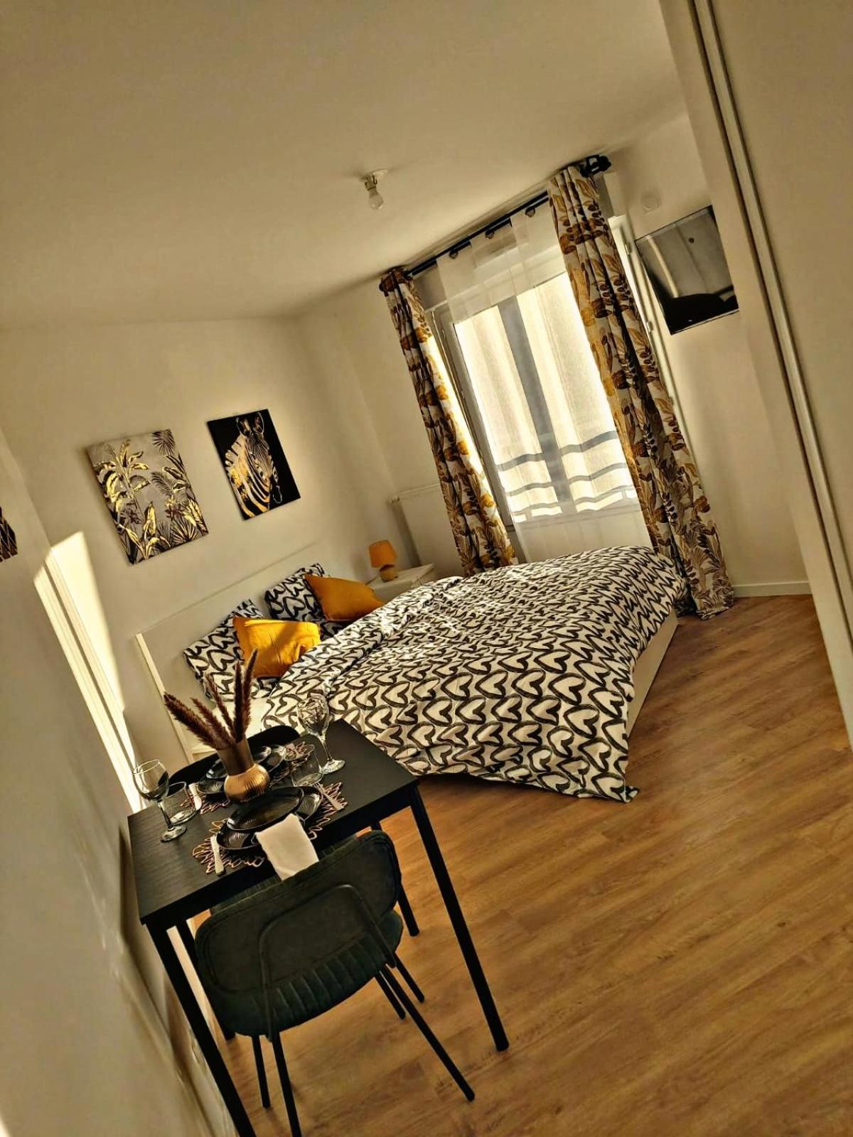 Le Plessis-Bouchard Loft Climatise Parking Gratuit 5Min Gare 아파트 외부 사진
