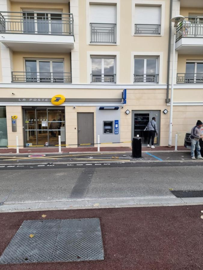 Le Plessis-Bouchard Loft Climatise Parking Gratuit 5Min Gare 아파트 외부 사진